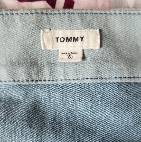 🌟NEW🌟 Tommy Hilfiger - Picture 4 of 5